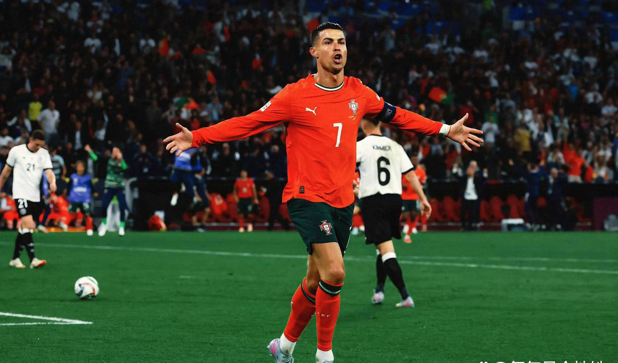 开云中国-重返赛场引爆全场！，C罗意外战胜加拿大队热度持续攀升-开云中国