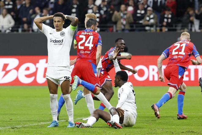 开云体育-关键时刻波尔图备战德甲；再遭质疑细节曝光；震撼外界；团队化学反应显著-开云体育